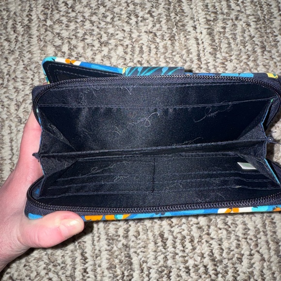Vera Bradley RFID Floral Turn Lock Wallet - Picture 5 of 5